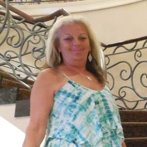 Meet your Posher, Lucinda cindy